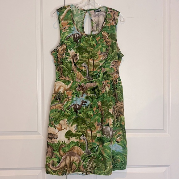 Retrolicious Dresses & Skirts - ModCloth Retrolicious Dinosaur Sleeveless Fit Flare Cotton Pocket Dress 1X